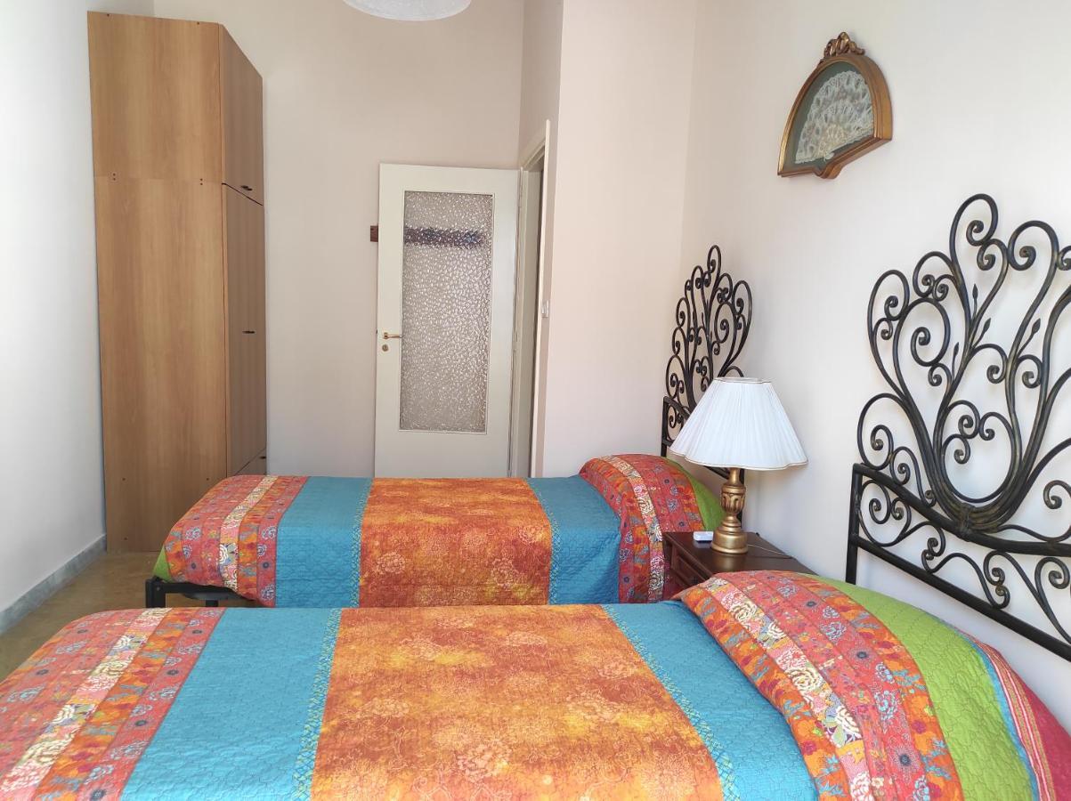 La Colonna Holiday House Lecce Exterior foto